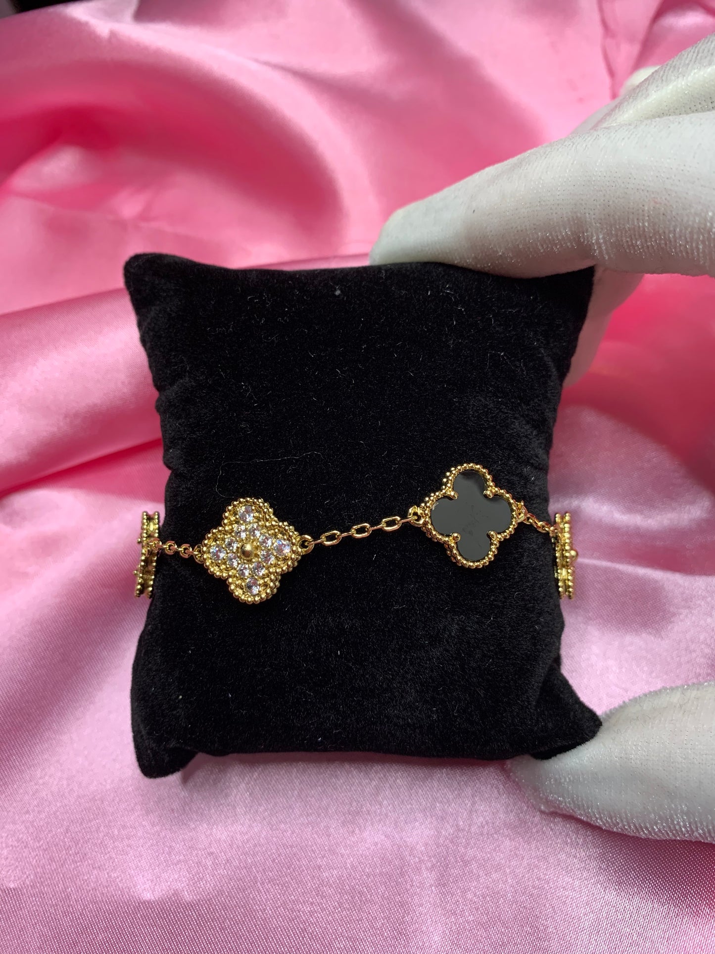 Clover bracelet