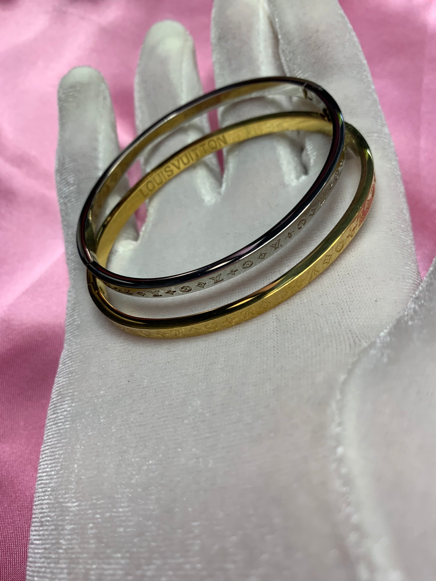 MONO LV BRACELET
