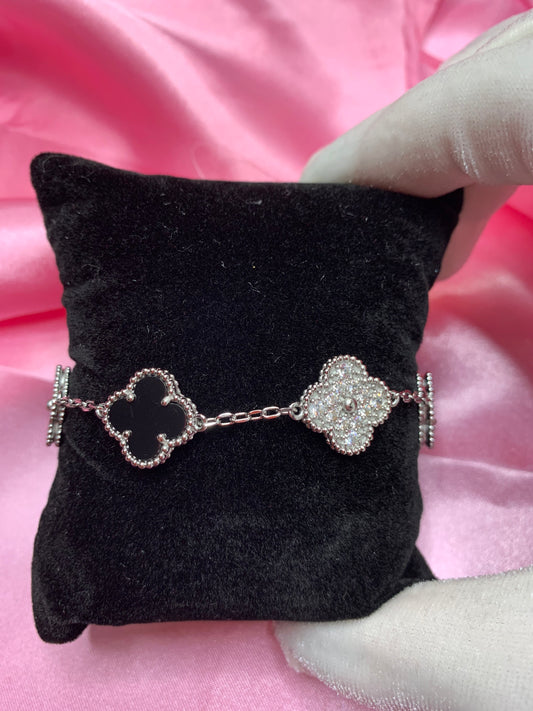Clover bracelet