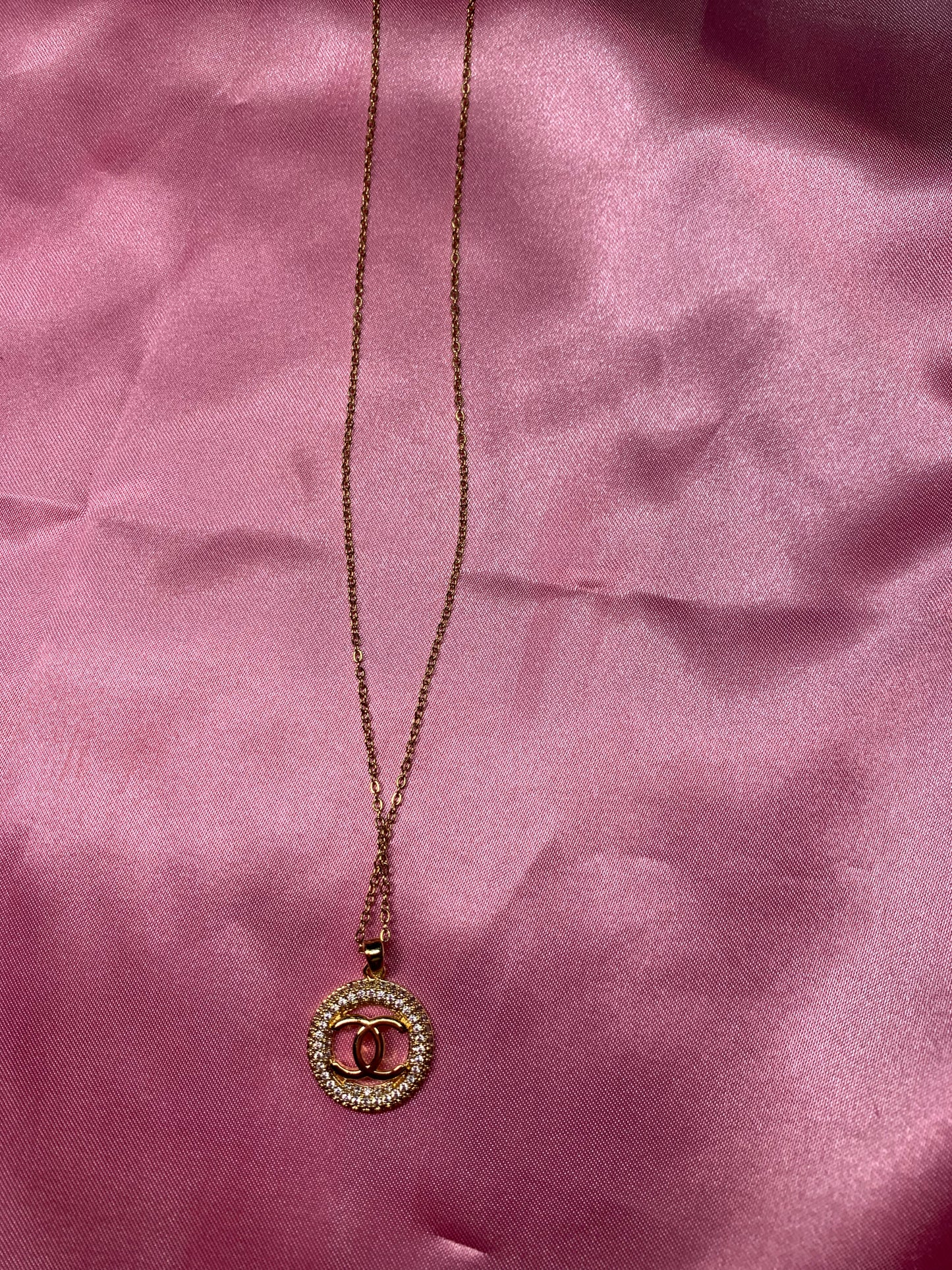 Dainty Chanel